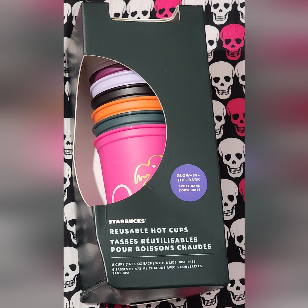 NWT Starbucks Glow In The Dark Hot Cups